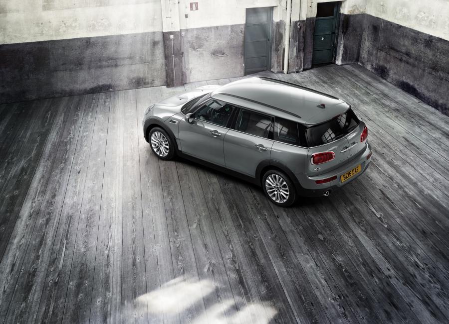  Mini Cooper D Clubman 2015 года  (фото 6 из 13)